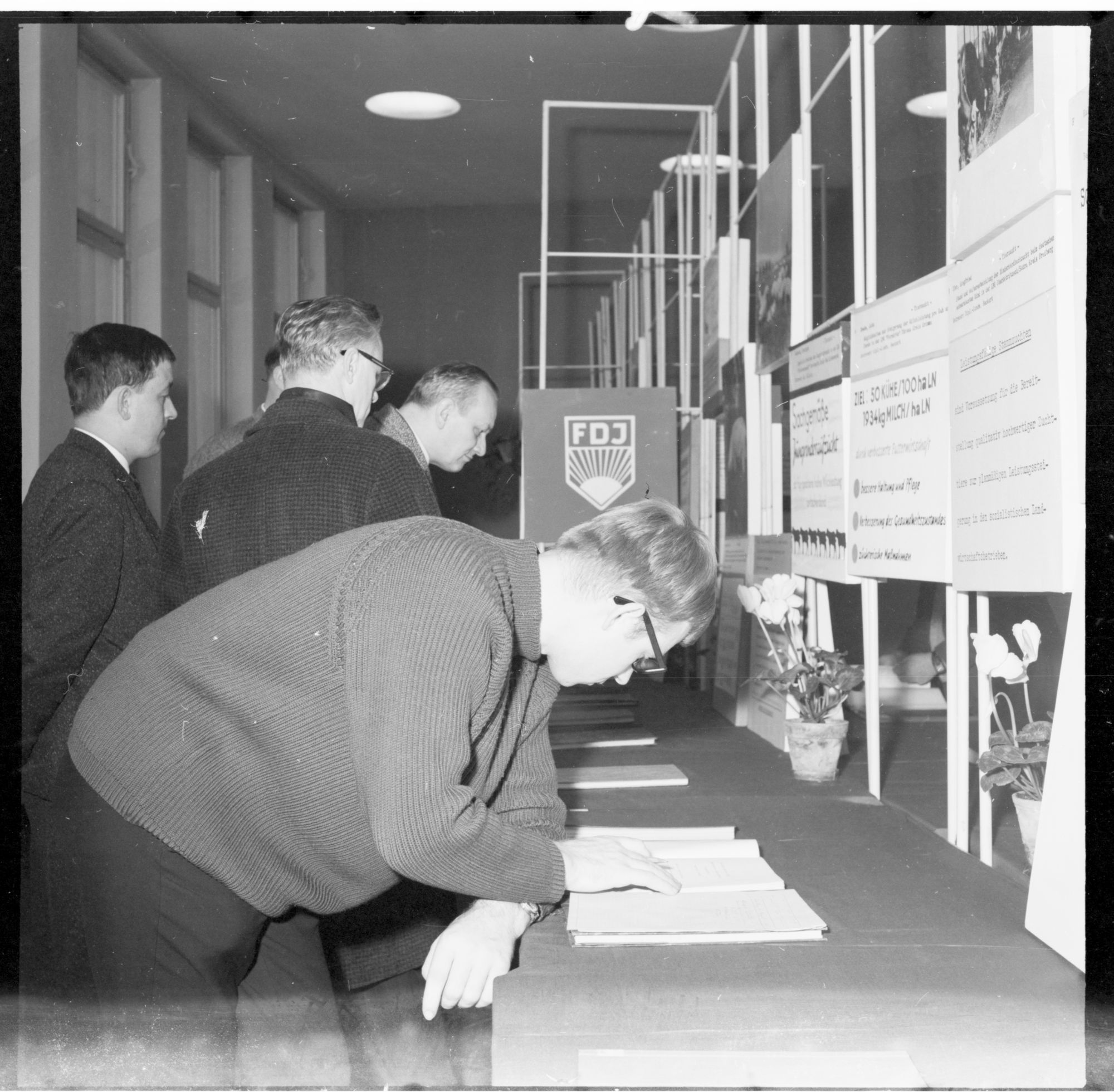 ZFF_1966_N007