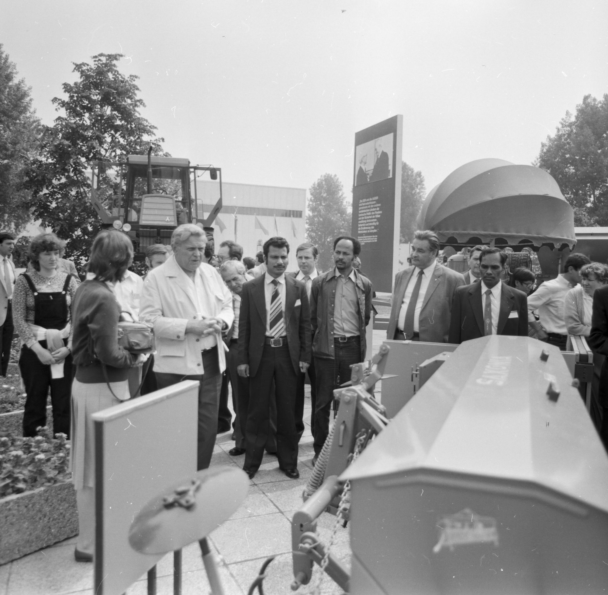 ZFF_4138_01_N005