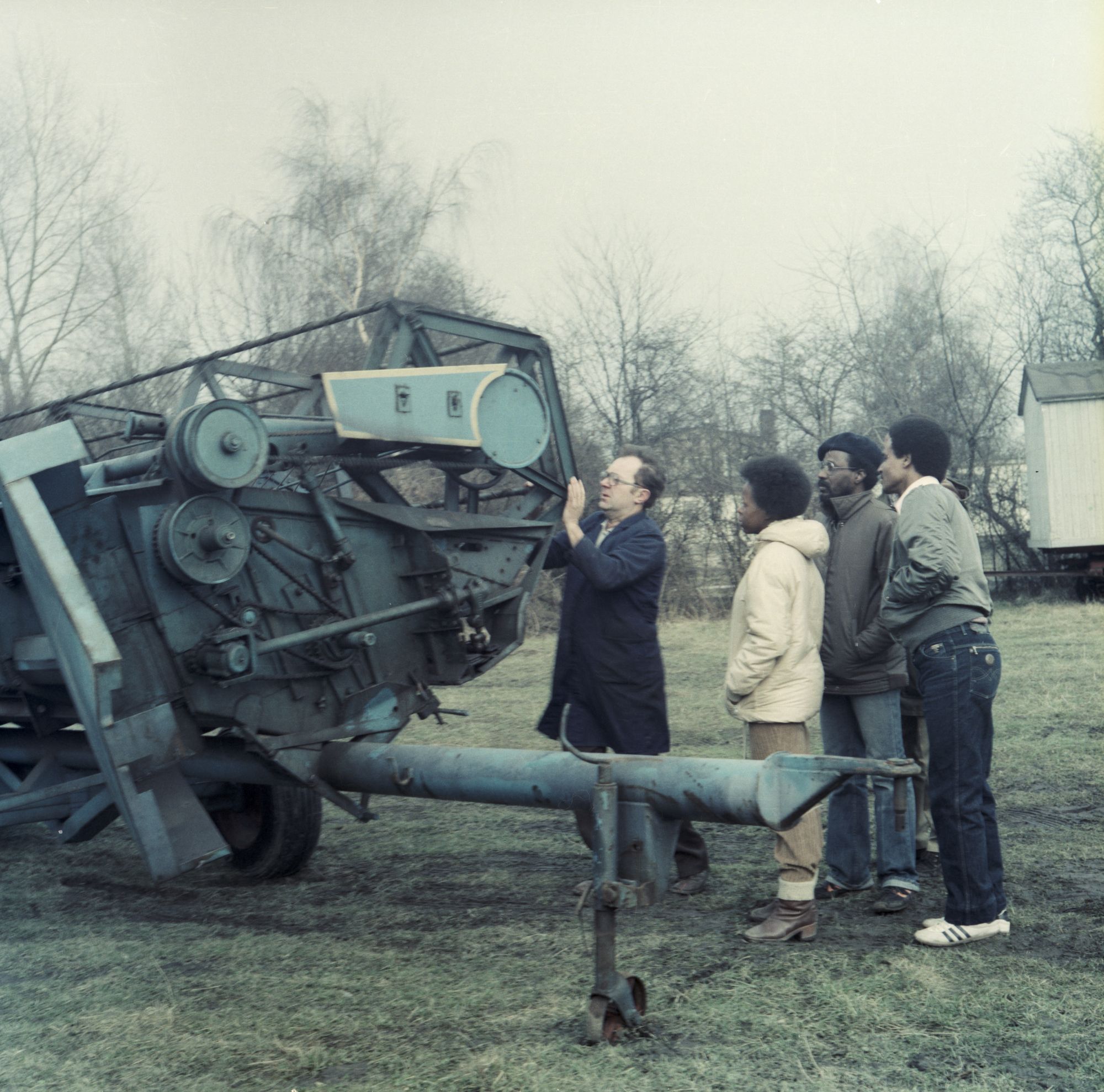 ZFF_4452_02_N004