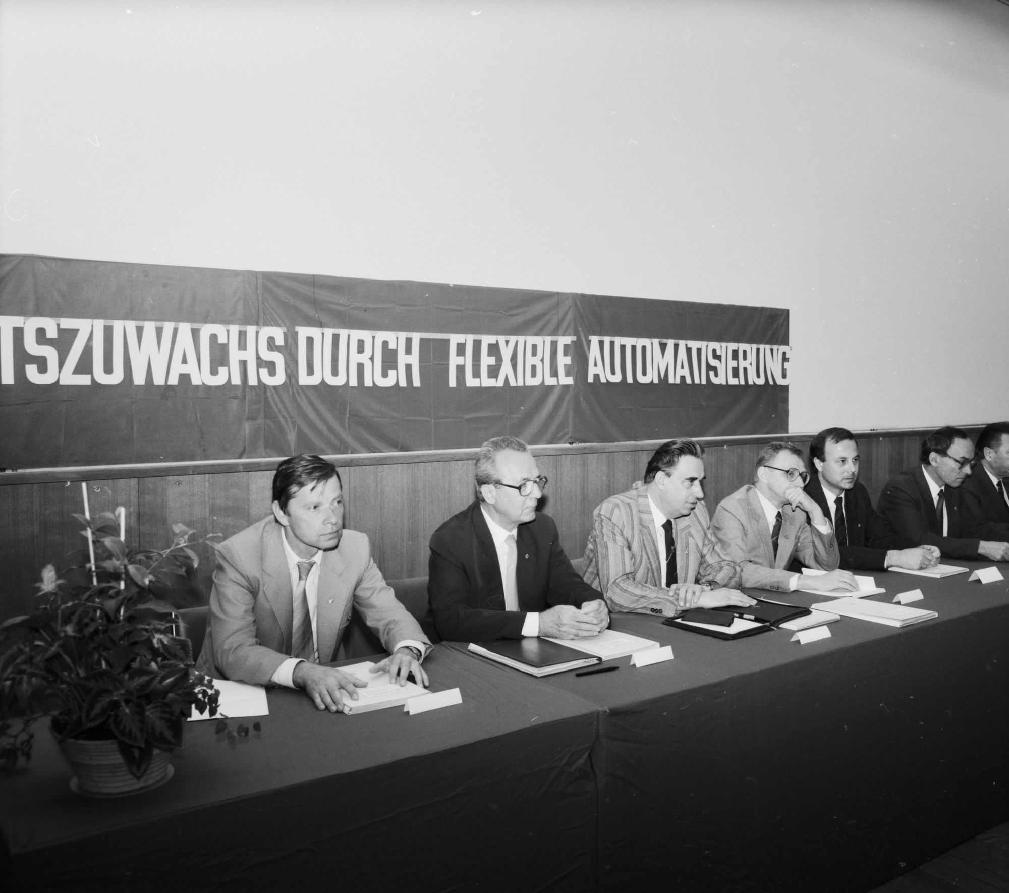 ZFF_5311_01_N003